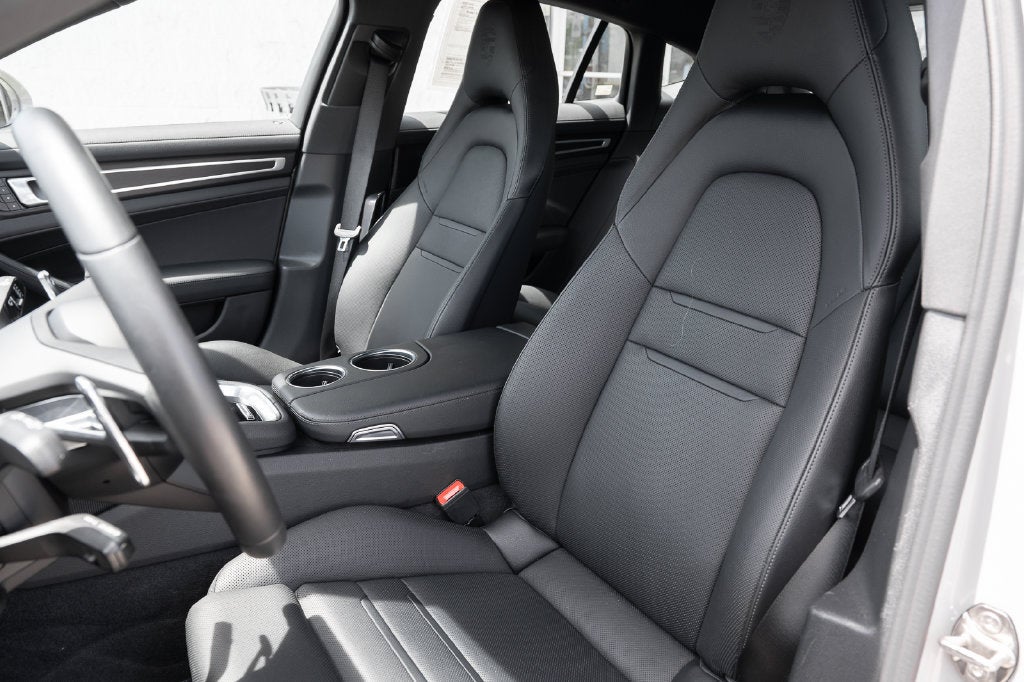 2023 Porsche Panamera NA