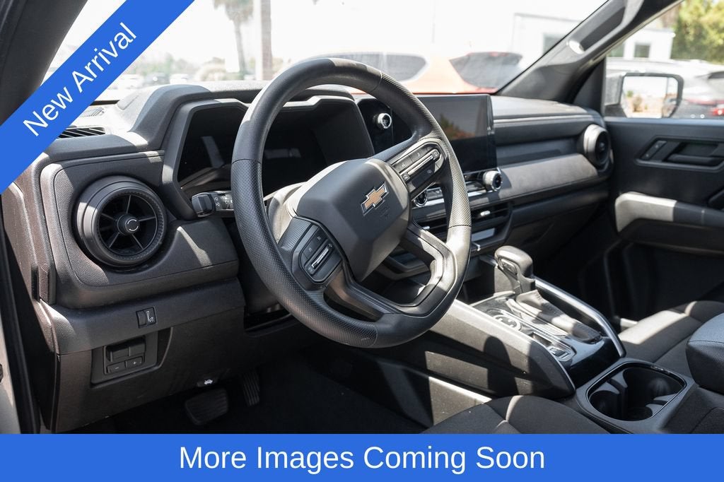 2025 Chevrolet Colorado WT/LT