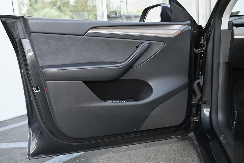 2024 Tesla Model Y Performance