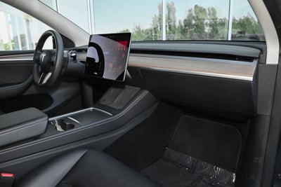 2024 Tesla Model Y Performance
