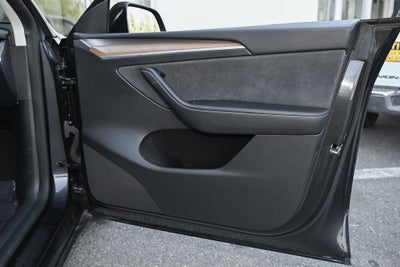 2024 Tesla Model Y Performance