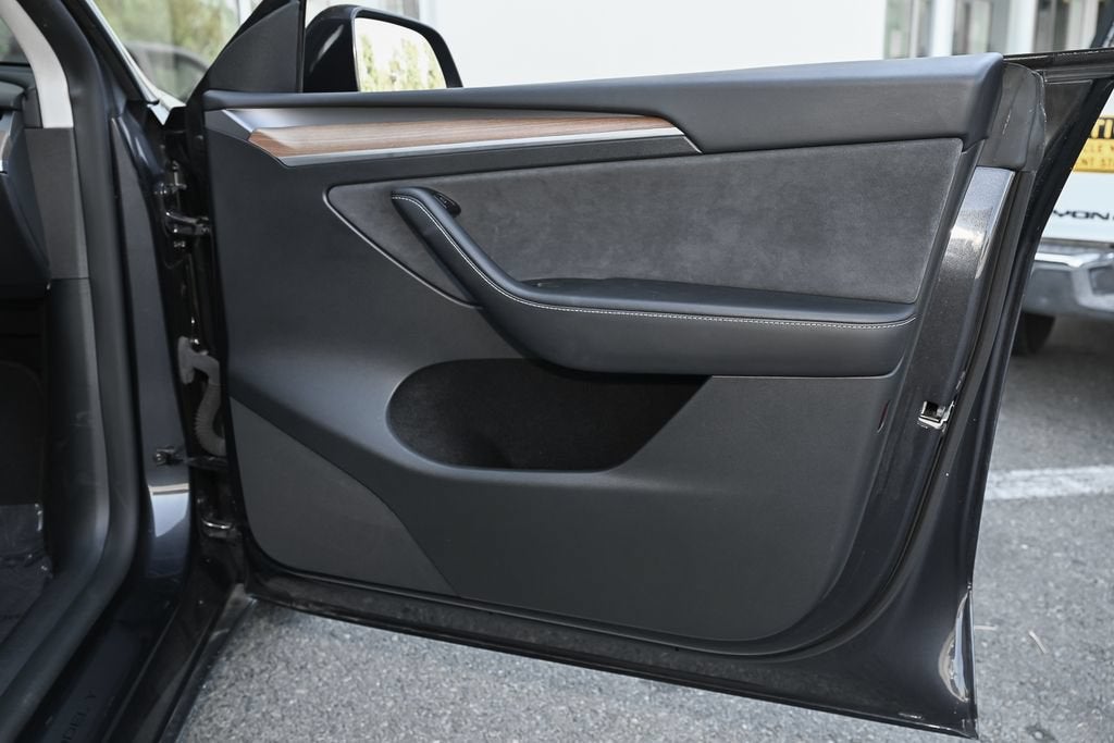 2024 Tesla Model Y Performance