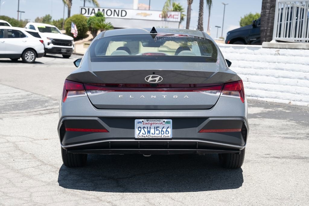2024 Hyundai ELANTRA SEL