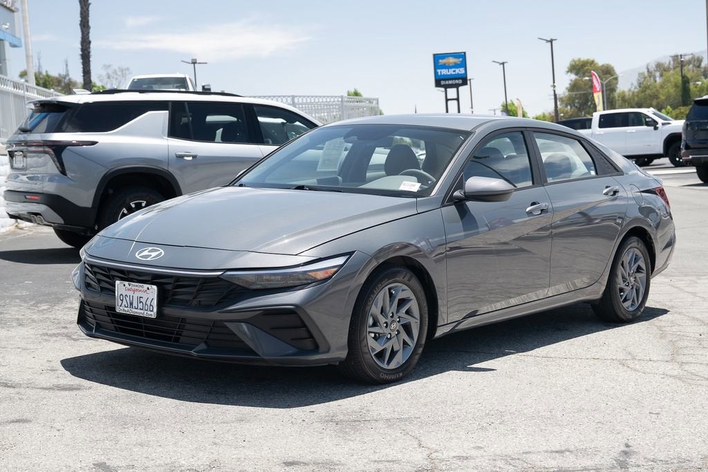 2024 Hyundai ELANTRA SEL