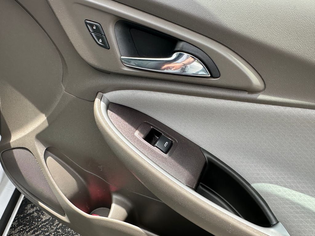 2021 Chevrolet Malibu LS 1FL