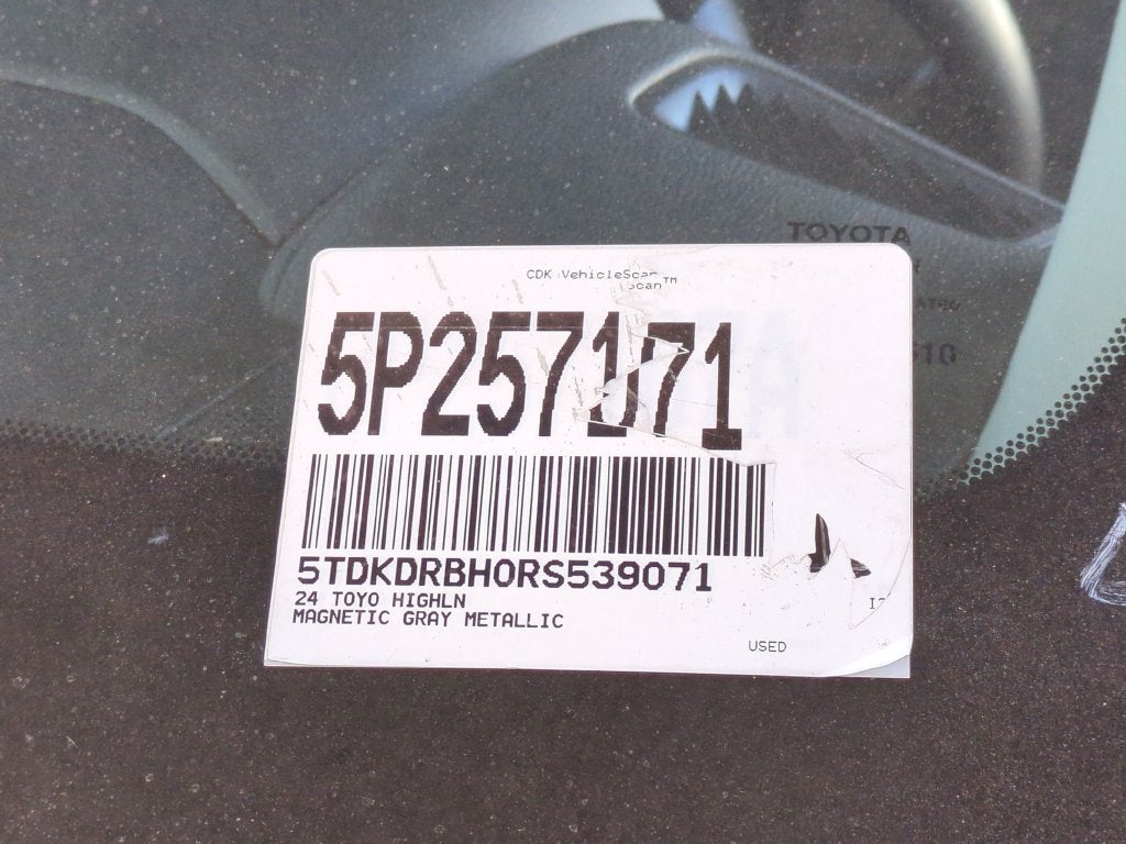 2024 Toyota Highlander XLE